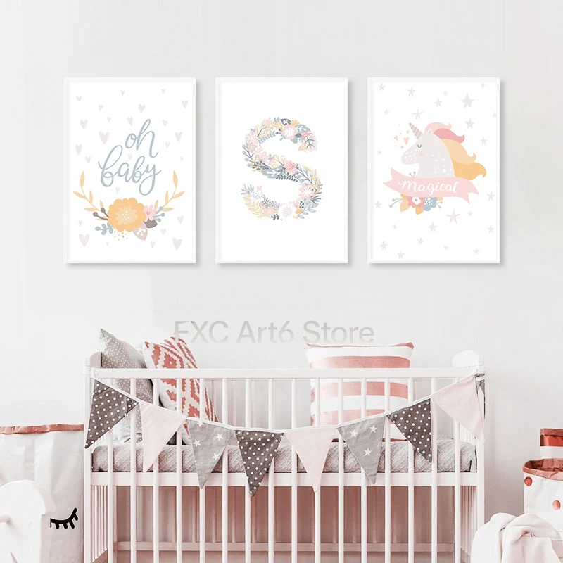 Baby Unicorn Nursery - 1PC フレームレス花アルファベット文字ユニコーン壁アートキャンバスポスターとプリントピンク保育園キッズベビールーム装飾美的