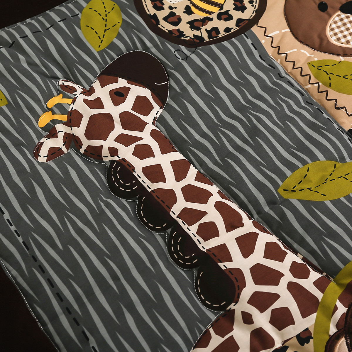 3点セット 刺繍入り 新生児用ベビーベッド寝具セット ベビー - Baby Nursery Jungle のレビューと価格